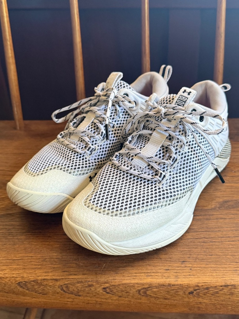 Under Armour Womens HOVR Block City Volleyball Shoes Size 8